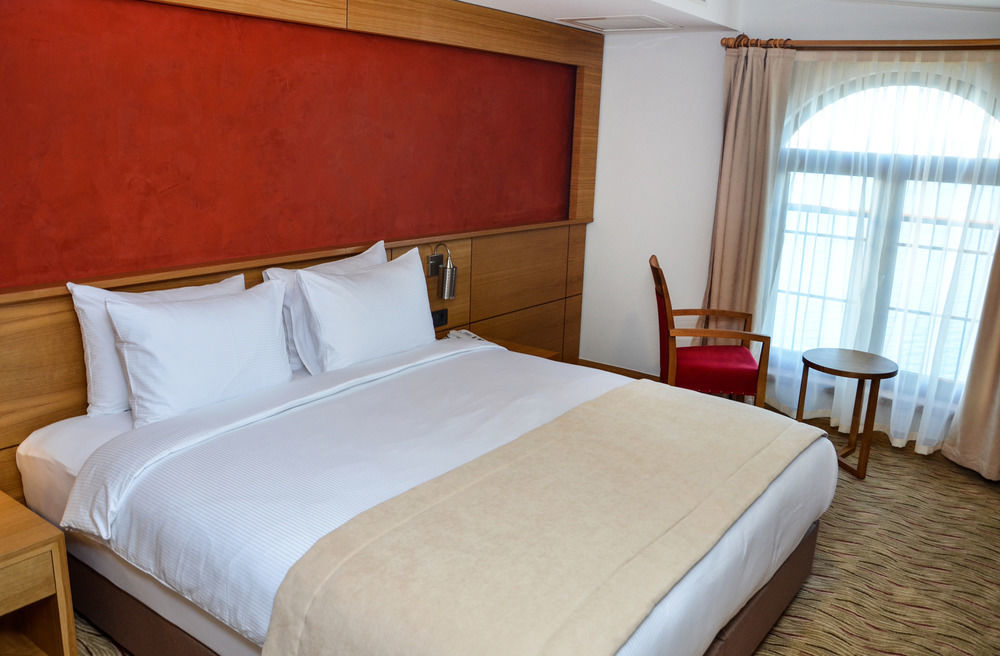 Bacacan Otel ไอวาลิค ภายนอก รูปภาพ