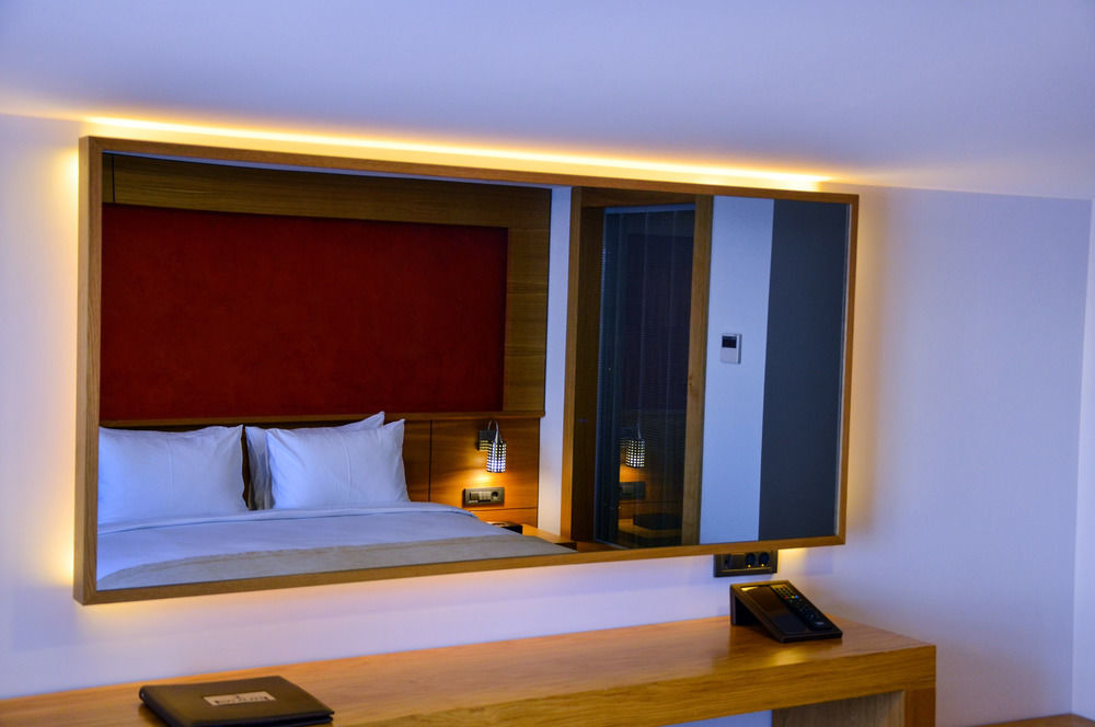 Bacacan Otel ไอวาลิค ภายนอก รูปภาพ