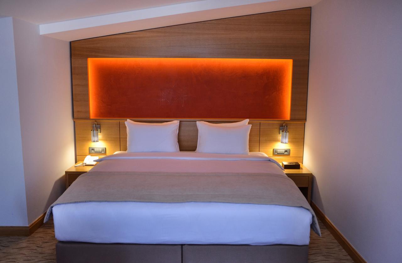 Bacacan Otel ไอวาลิค ภายนอก รูปภาพ