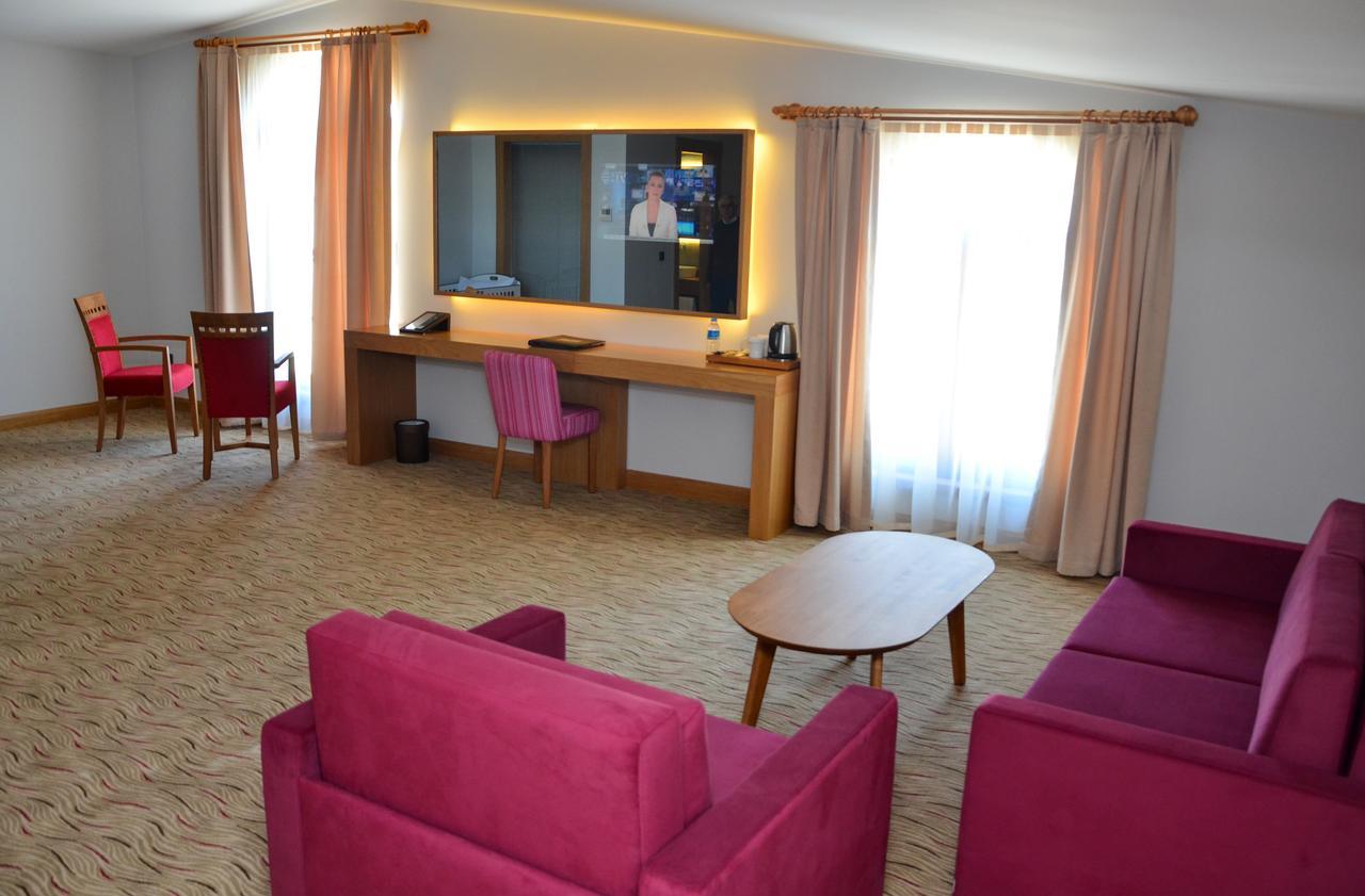 Bacacan Otel ไอวาลิค ภายนอก รูปภาพ