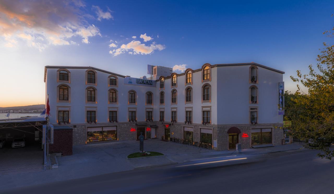 Bacacan Otel ไอวาลิค ภายนอก รูปภาพ